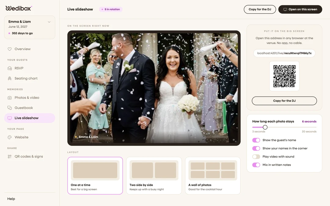 The Live slideshow control page with the rotating preview of guest photos